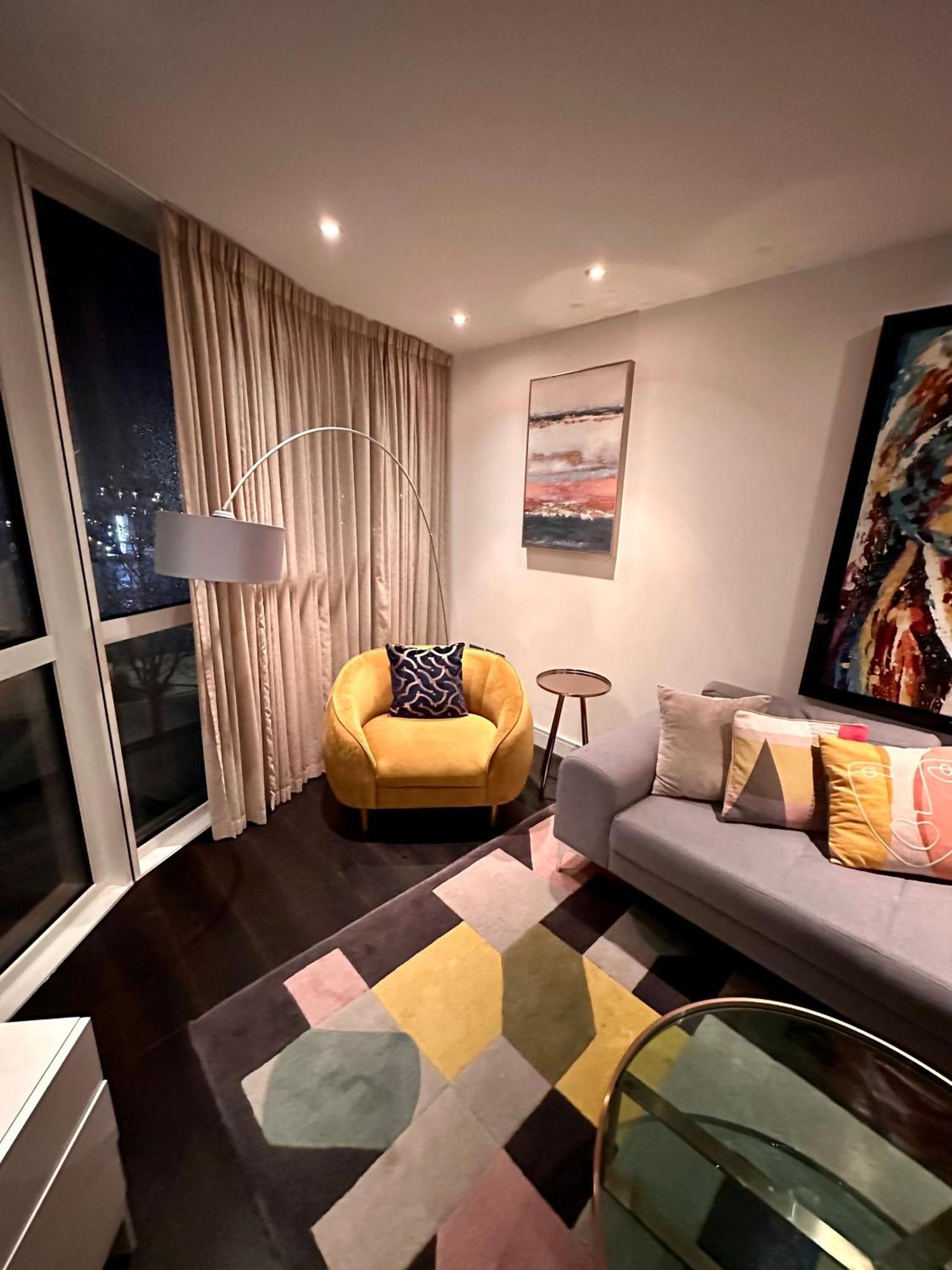 Gunwharf Quays Harbour Apartments ポーツマス エクステリア 写真