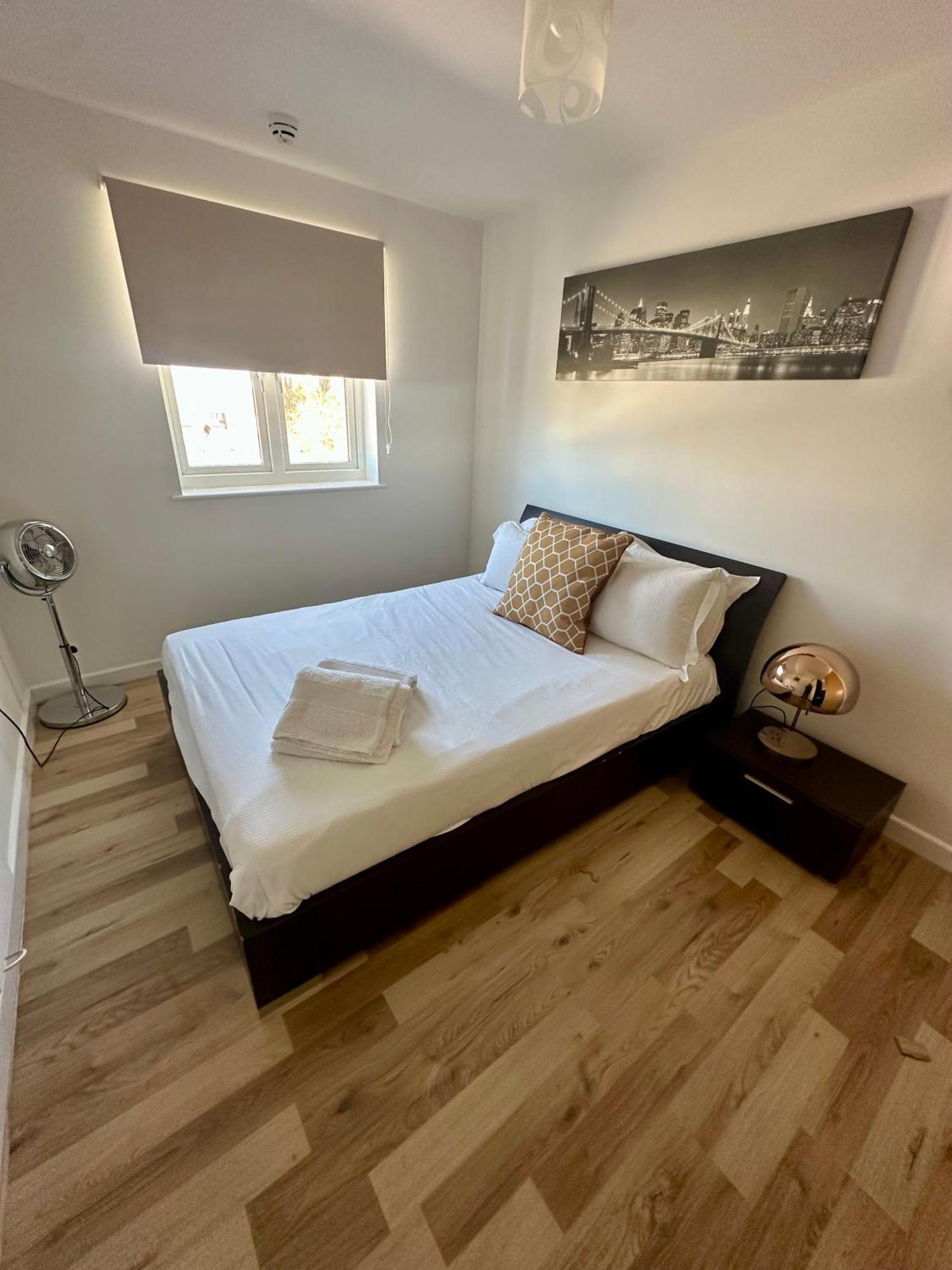 Gunwharf Quays Harbour Apartments ポーツマス エクステリア 写真